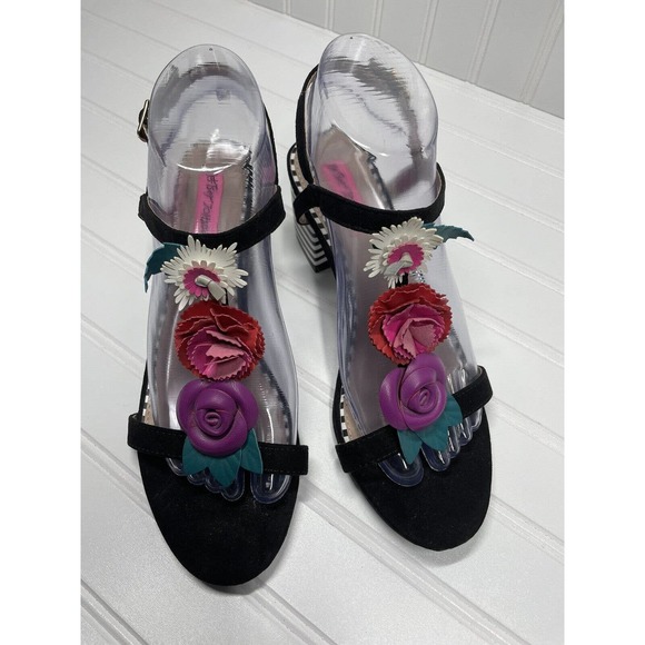 Betsey Johnson Andey Block Heel Ankle Strap Floral Sandals Size 8 - Picture 5 of 6